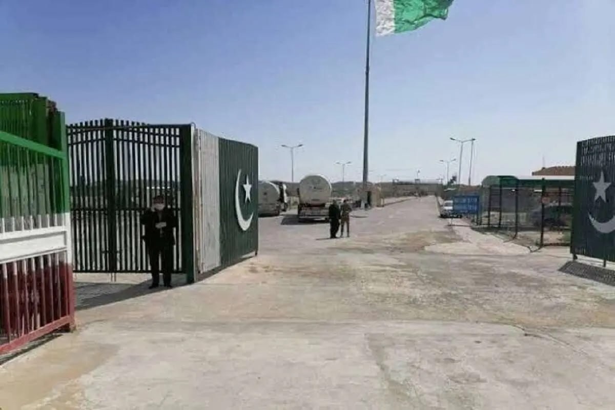 «مرز پاکستان باز است اما ۳ هزار کامیون ایرانی پشت آن گیر کرده‌اند» — تصویر پیوست